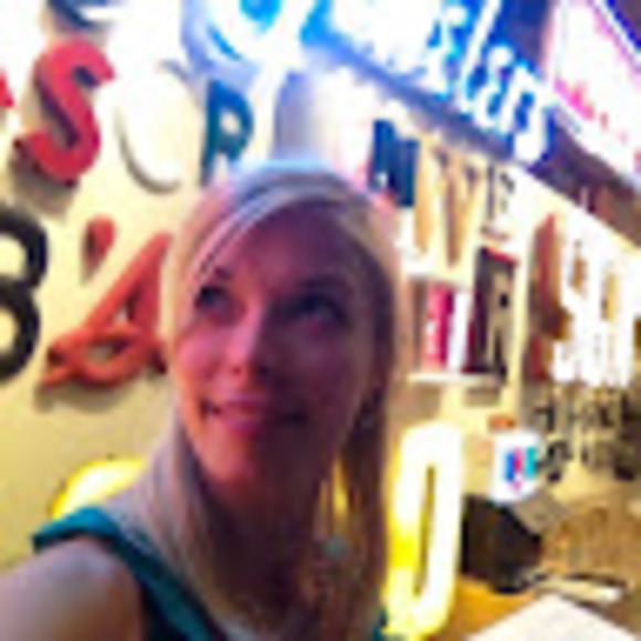 Meet your Posher, Elizabeth - Picture 1 of 1